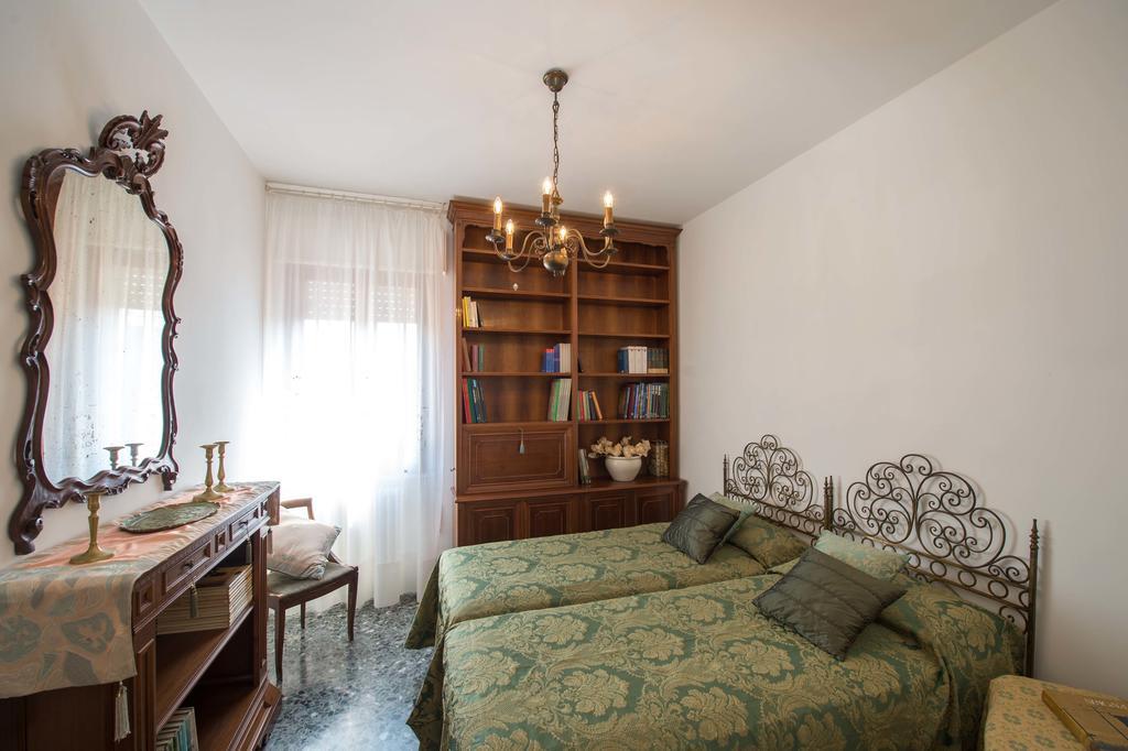 Savoia & Jolanda Apartments 2 Venice Bilik gambar